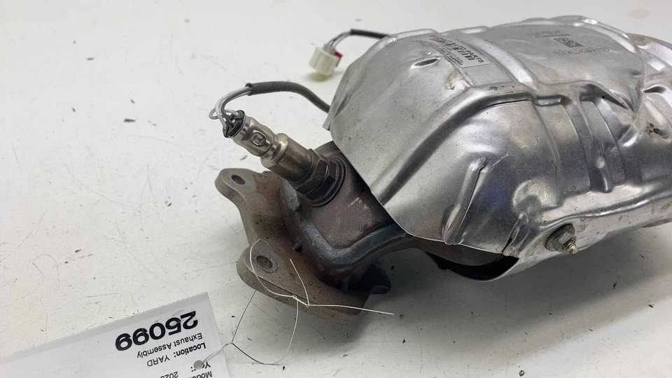 ⭕ 2023-2025 Pacifica Exhaust & Catalytic Converter Manifold 10k miles 68629868AA Foto 2 de 4