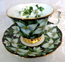 Vintage ROYAL ALBERT " Trillium Flowers" Bone China Tea Cup & Saucer    England