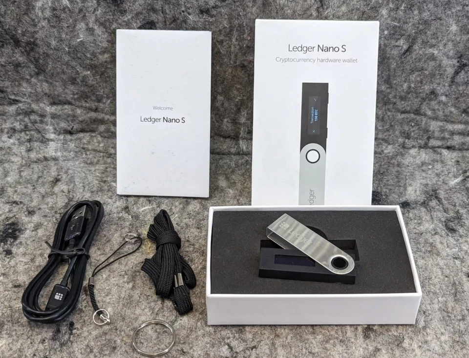 Ledger Nano S USB Cryptocurrency Cold Storage Hardware Wallet New and Sealed - Image 2 of 4