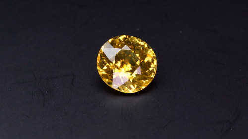 1,23 CT einzigartig selten! Mikado gelb grün 100 % natürlicher Mali Granat - Video 1 von 1