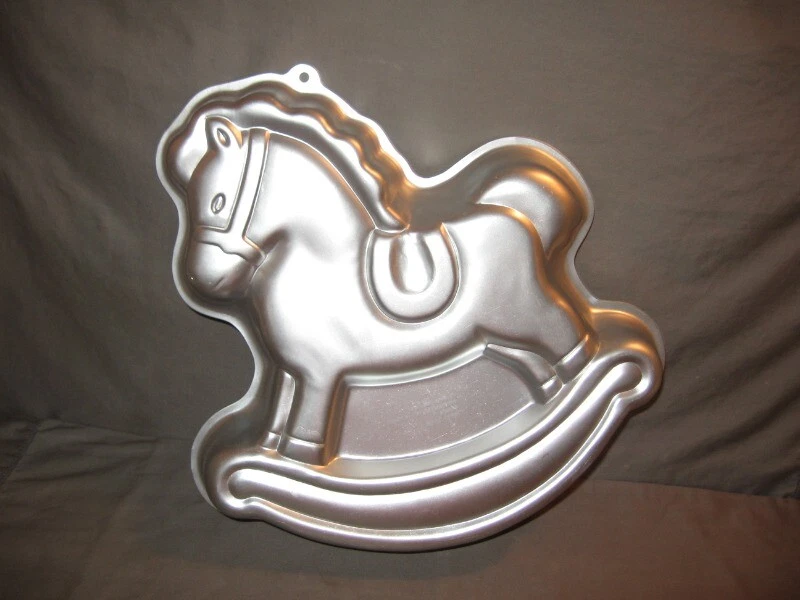 Horse top cake pan