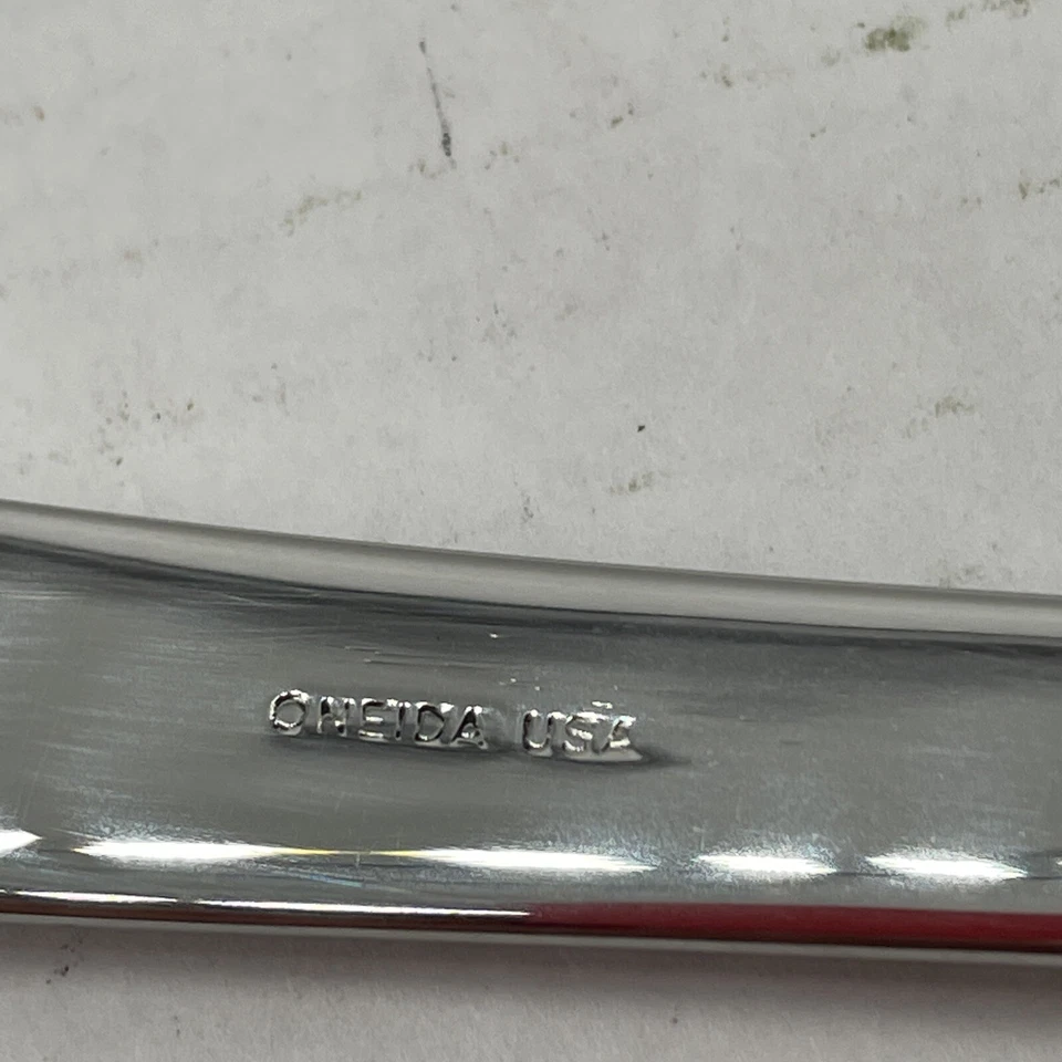 Oneida Silver Mod Pattern Dinner Fork 7.5" Stainless, Glossy, Community, USA - Image 4 of 4