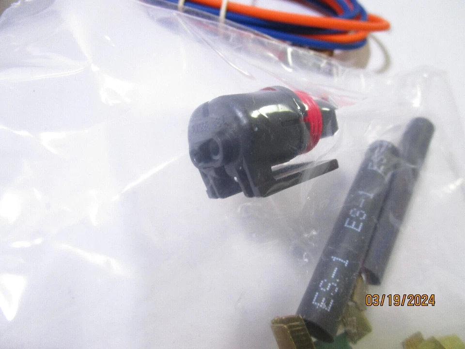 Vapor Canister Purge Switch Connector-Natural Standard S-1958 Foto 4 de 4