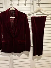 WOMENS BLAZER/PANT SET    BURGUNDY SIZE SMALL