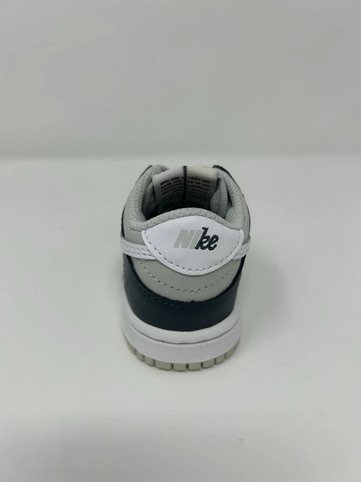 Nike Dunk Zapatos Bajos FB9107 300 Talla 4C Bebé Niño Selva Profunda/Blanco-Plata Claro Foto 4 de 4