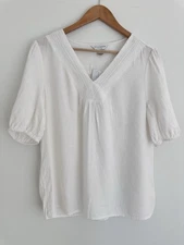 Christopher & Banks Womens Petite Medium White Embroidered Eyelet Linen V-Neck