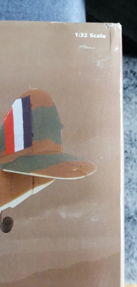 Corgi Hawker Hurricane Mk 1:32 Flugzeug Modell Die-Cast Top - Bild 4 von 4