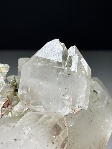 NEW FIND! QUARTZ WITH EPIDOTE FROM HAKKÂRI PROVINCE, TURKEY - Picture 3 of 16