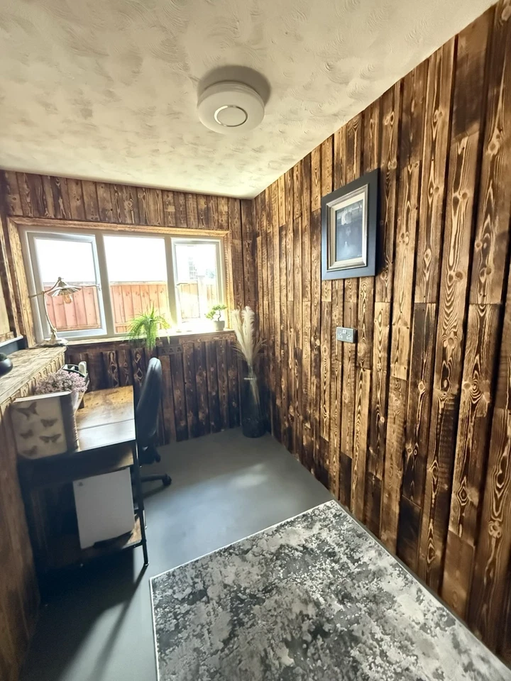 1m² Scorched Reclaimed Pallet Wood  Wall Cladding Recycled Timber Planks Boards - Image 2 of 4