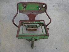 John Deere B R 80 820 830 -- float ride seat - complete seat assembly