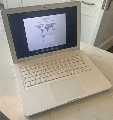 Vintage 2009 Apple MacBook A1342 2.26GHZ 4GB 250GB HD SD Restored NICE!