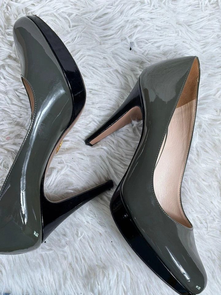 Zapatos de salón Prada para mujer talla 37,5 gris charol negro tacón hechos en Italia Foto 4 de 4