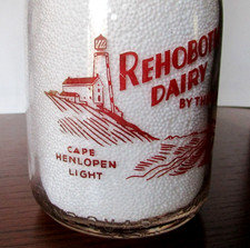 TRPQ 1940's LIGHTHOUSE Rehoboth Beach DELAWARE Quart DEL. DE. dairy milk bottle