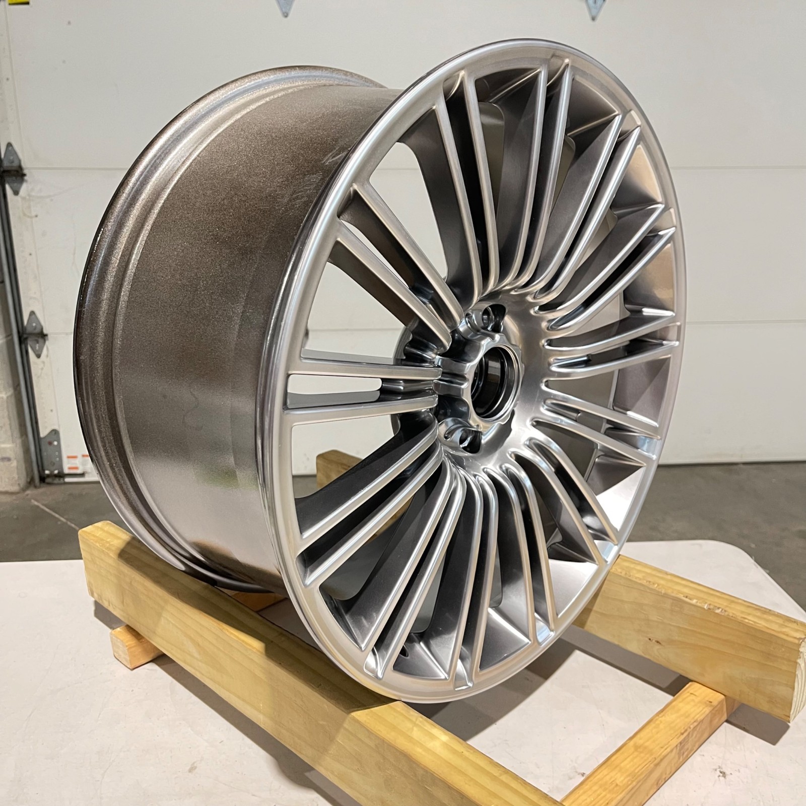 Bentley Continental Wheel P/N 3W0601025