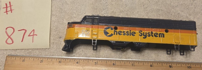 Bachmann - HO Engine Parts - Lot #874 – Chessie System  F7A Shell – Used *READ*
