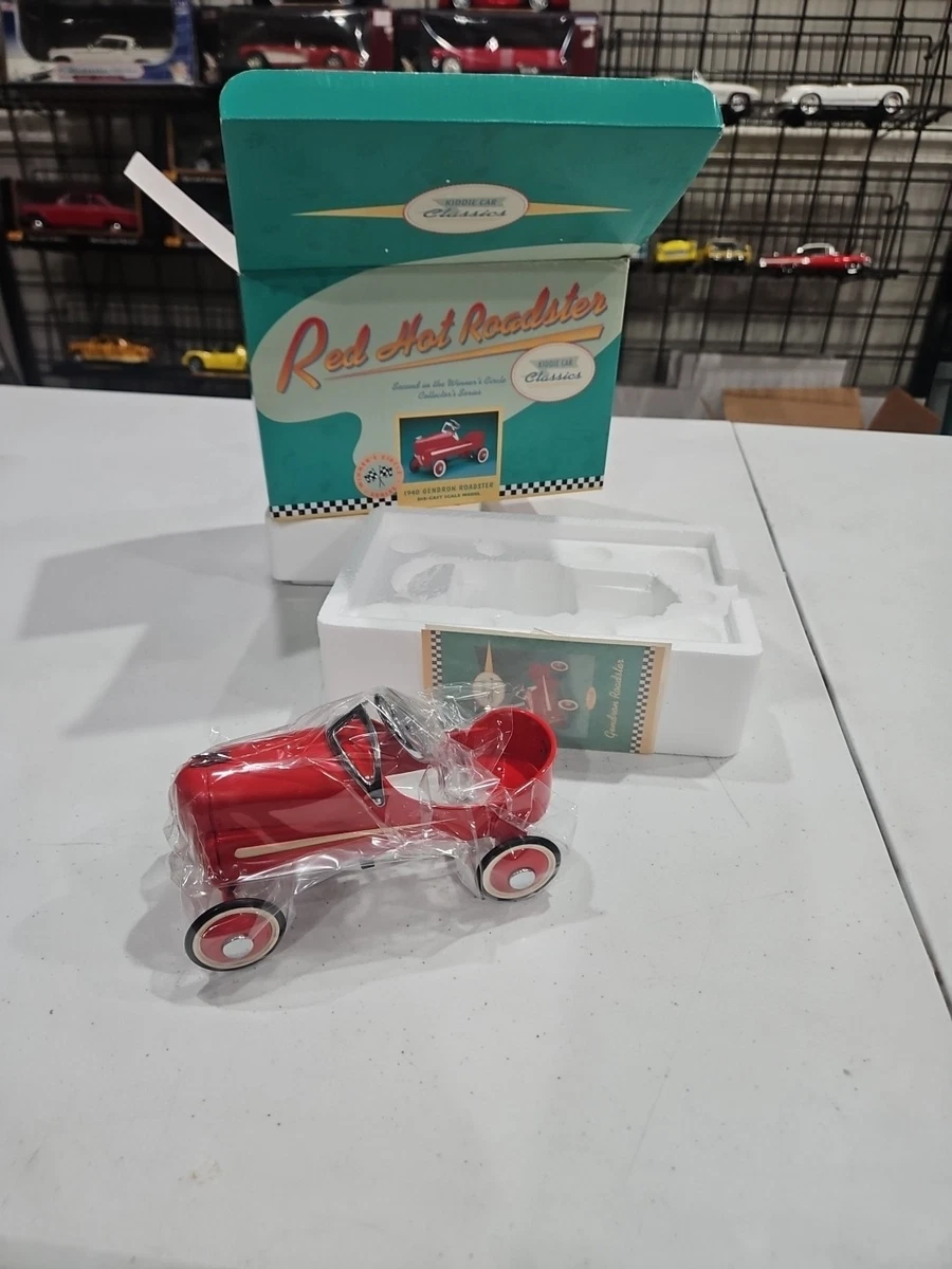 Kiddie Car Classics (QHG9037) 1940 Gendron Pioneer Roadster