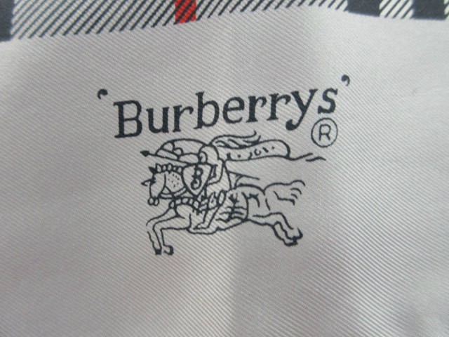 Burberrys Scarf Large Size Silk Plaid Pattern Light Gray Women'S Authentic thumbnail 2