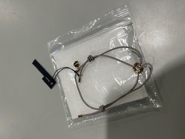 БРАСЛЕТ MARC BY MARC JACOBS FRIEND BOLT - СЕРЫЙ 9290₽