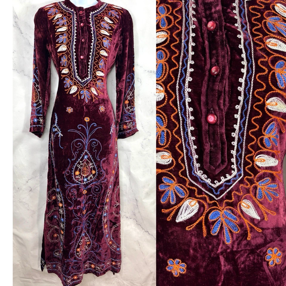 Vtg 60s 70s Crush Velvet Kaftan dress S Caftan Bohemian Lux embroidery Motif MCM - Image 3 of 4