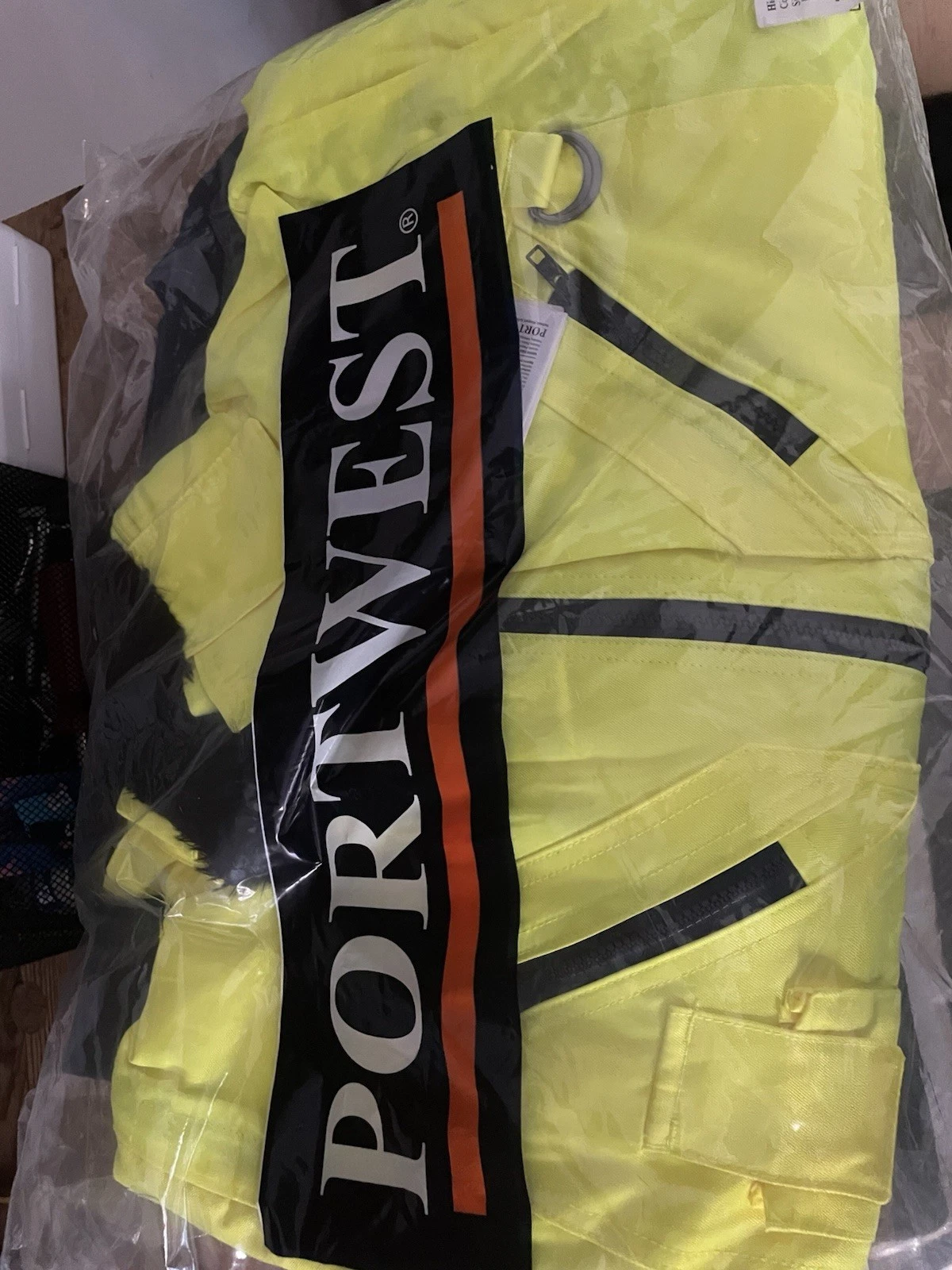Portwest Hi-Vis 3 In 1 Bomber Jacket Yellow, Medium, Regular Fit image 2