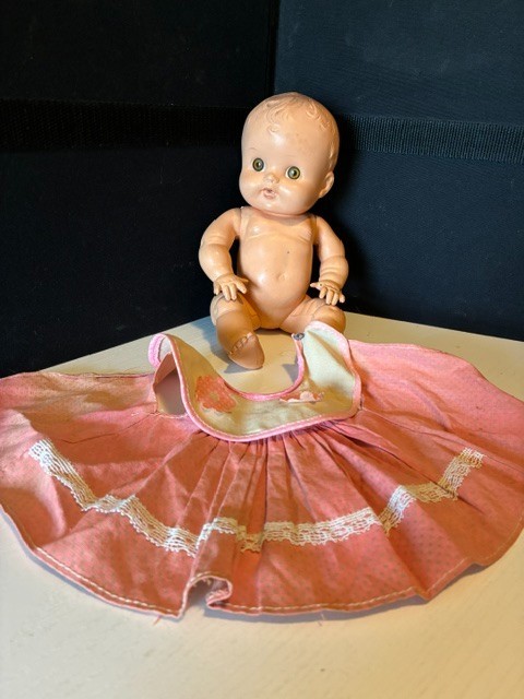 Doll Sun Rubber So-Wee Stationary eyes-old one