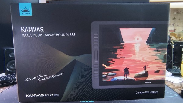 Tablet Gráfica HUION Kamvas Pro 22 + Lápiz óptico extra 