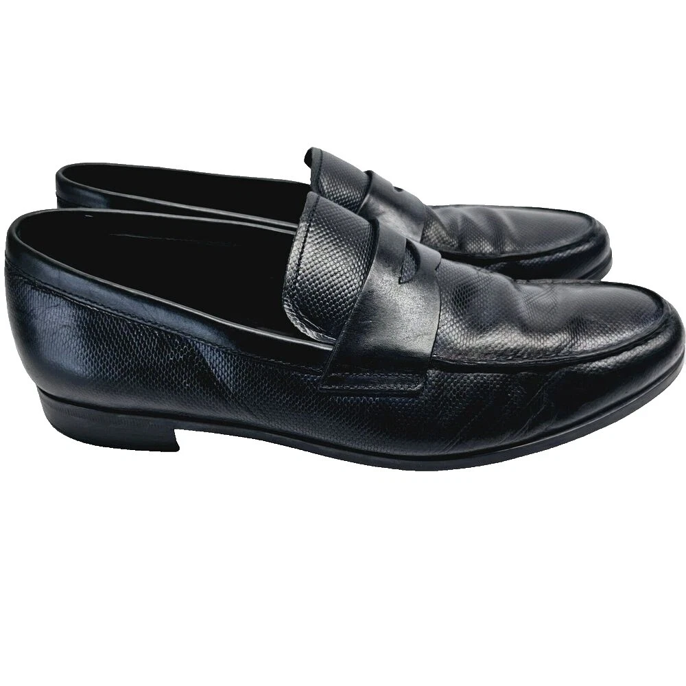 Zapatos de vestir sólido superior de cuero Giorgio Armani para hombres