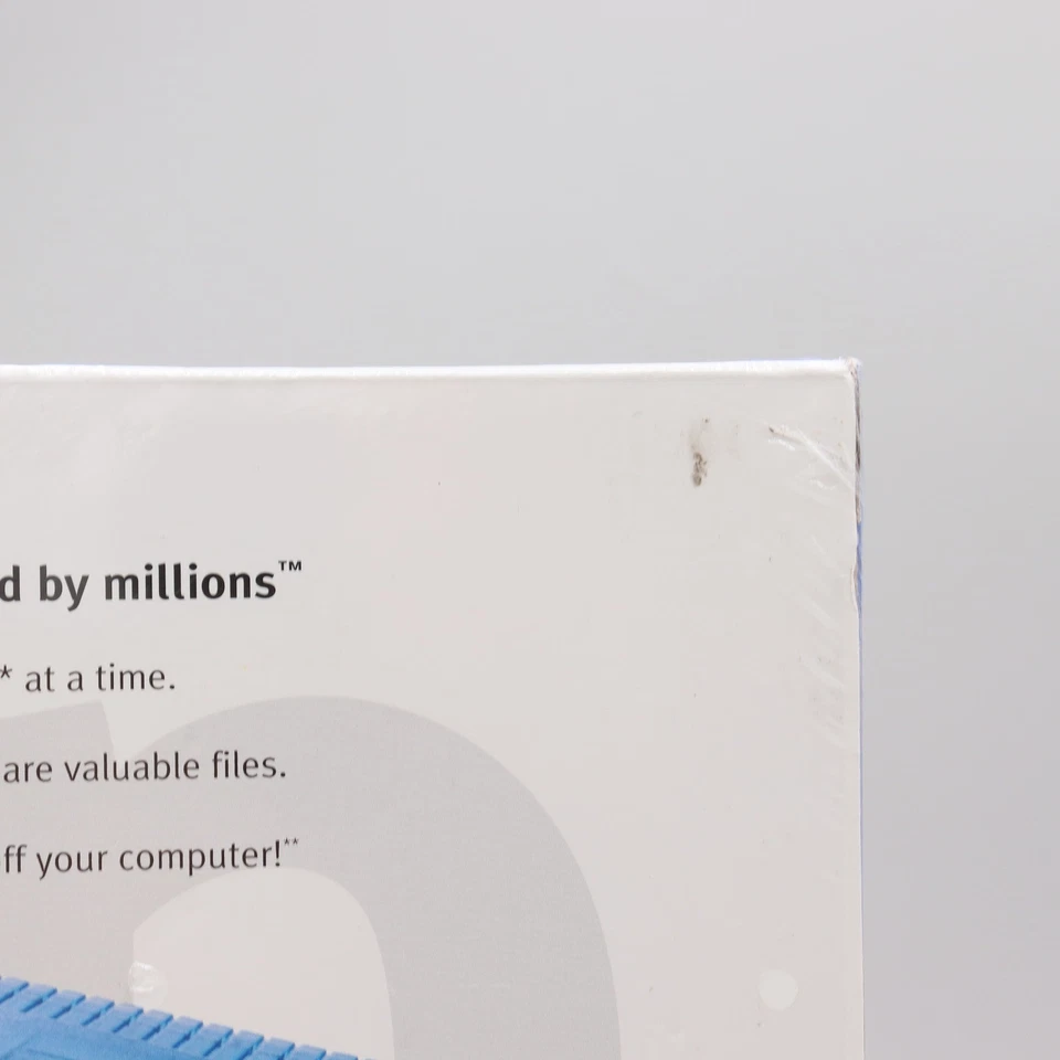 Iomega Zip 100 Portable USB Drive PC or Mac Compatible New in Box Factory Sealed - Image 2 of 4