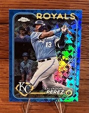 SALVADOR PEREZ SP /150🔥2024 Topps Chrome ⚾️ BLUE Logofractor COLOR MATCH Royals