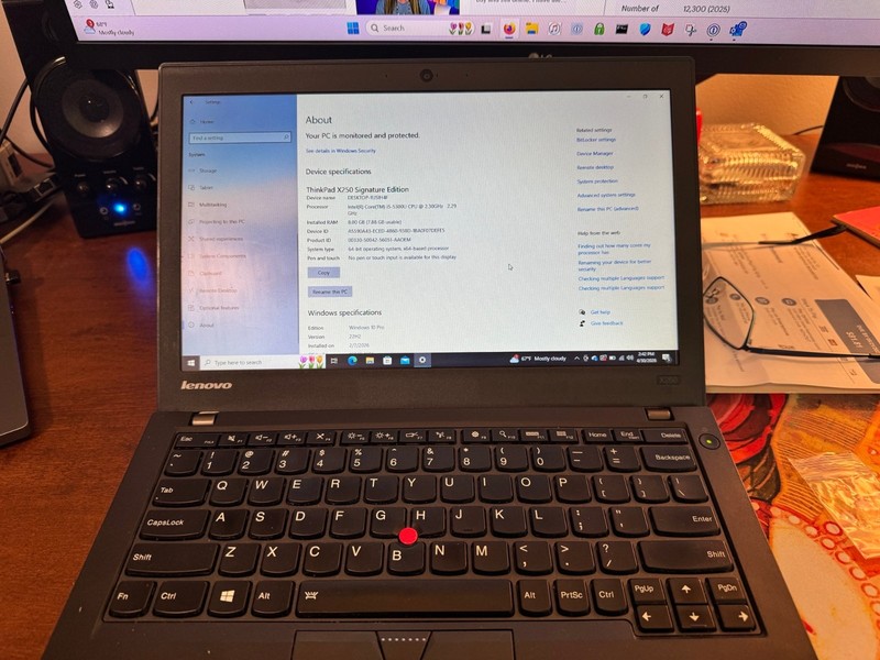 Lenovo ThinkPad 12.5" X250 i5-5300u 2.3GHz 8GB 500GB SSD w/ Dock and Charger