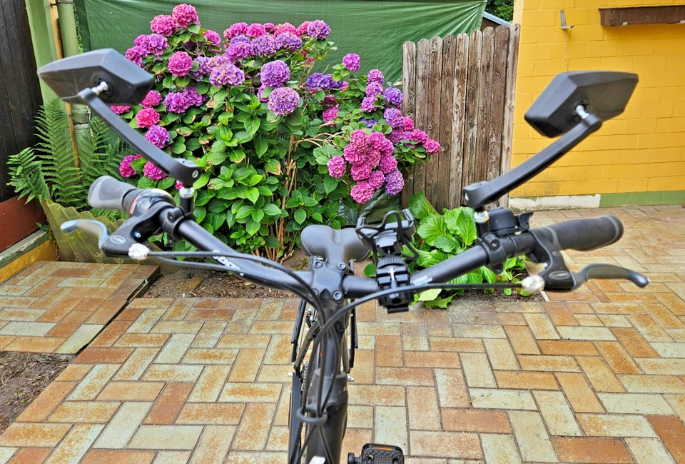 Fahrrad 28 Zoll Bergamont Belami N8 + 2 Spiegel & Handyhalter NP: 849 € - Bild 2 von 4