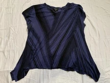 Simply Vera Wang Womens Blue Black Short Sleeve Shark Bite Large Top