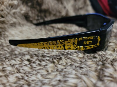 Oakley Fuel Cell Sunglasses Livestrong Edition PRE OWNED | eBay
