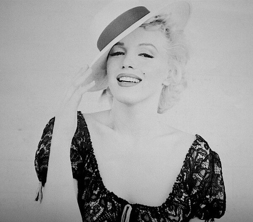 Marilyn Monroe 1984 Pinup Calendar Milton Greene Promo Photo Publicity VG/EX - Picture 4 of 10