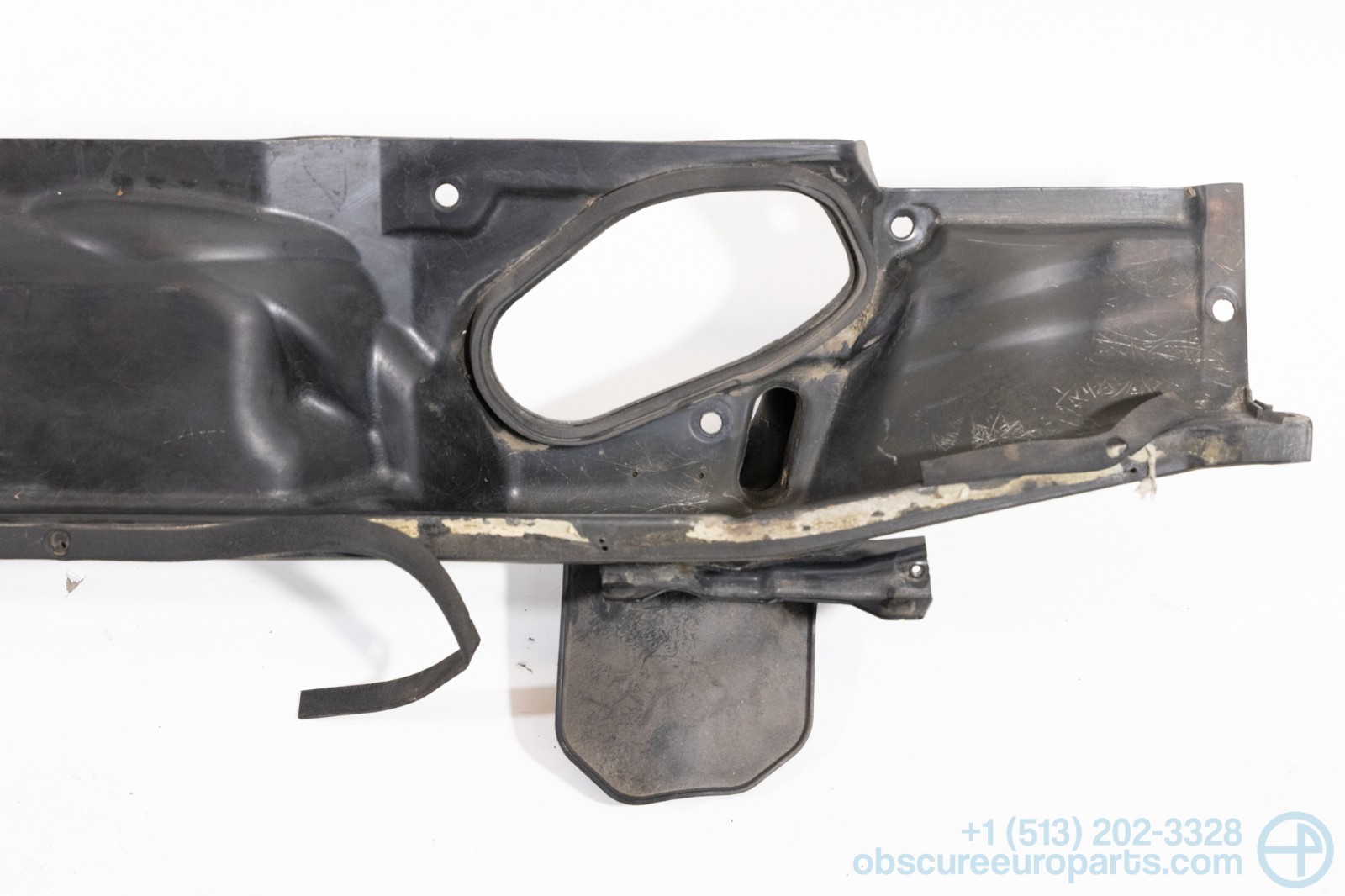 Used 2003-2007 Maserati M139 Quattroporte Front Lower Windshield Cowl