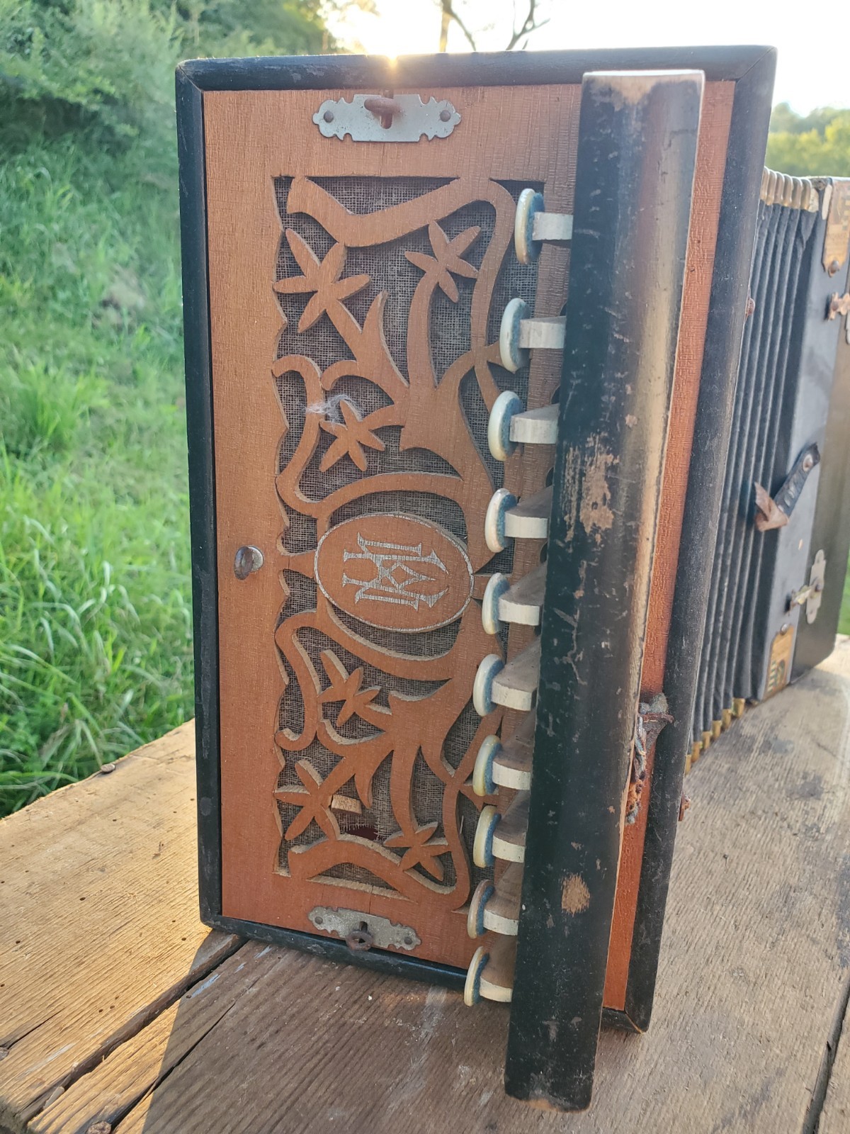 Antique 1910-20s M. HOHNER Accordeon Vintage Wood Button Box Steel Reeds GERMANY