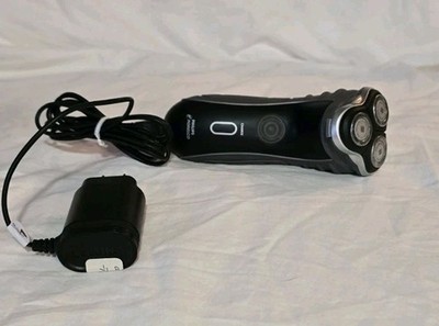Phillips Norelco 7315XL HQ8 Rechargeable Men's Shaver with Charger