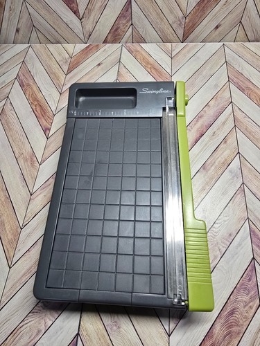 Swingline Mini Paper Cutter w/Storage Crafts- Tested Working Condition