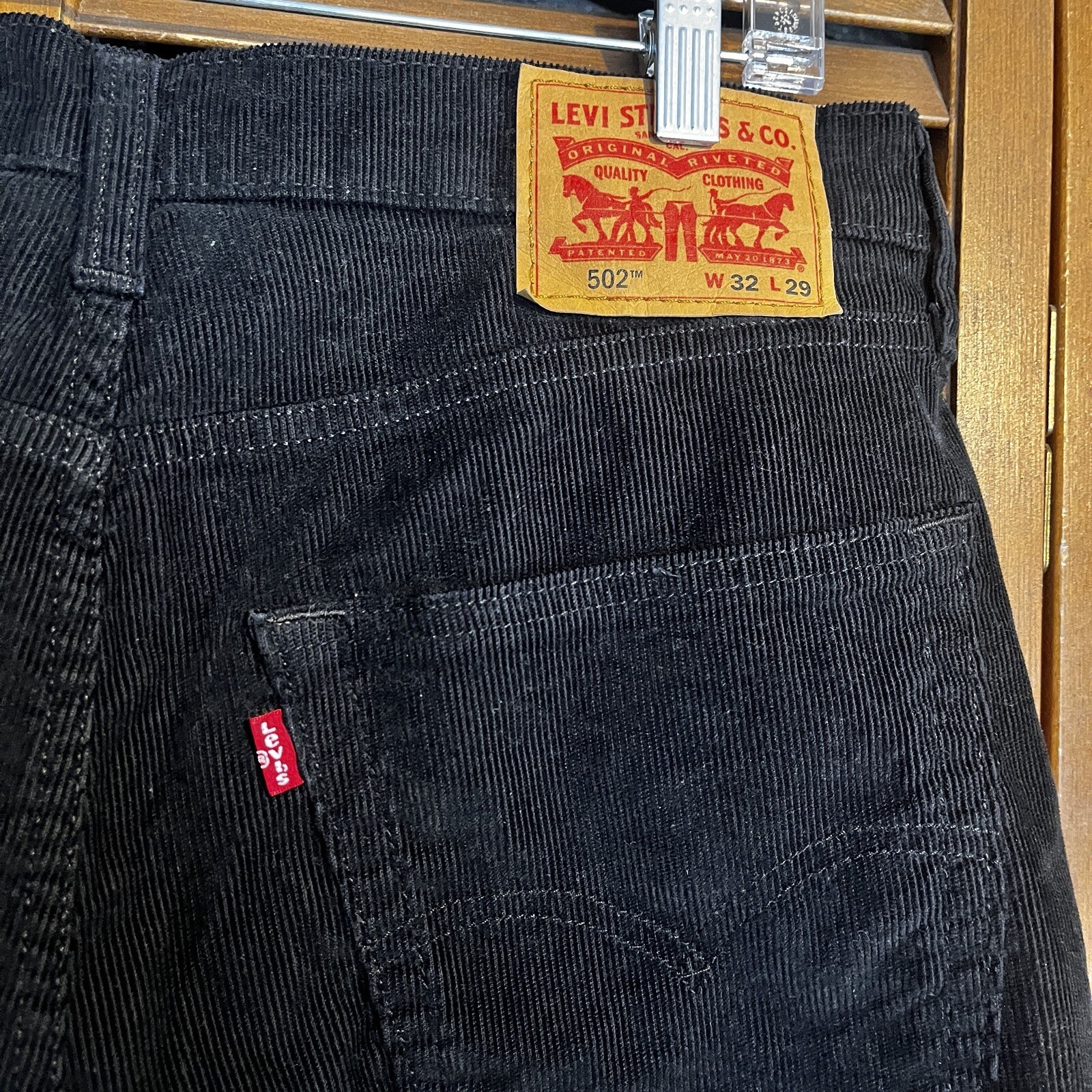 Levi's Men's 502 Taper Corduroy Pants Black Measured Size 32 x 28 w/ 5
