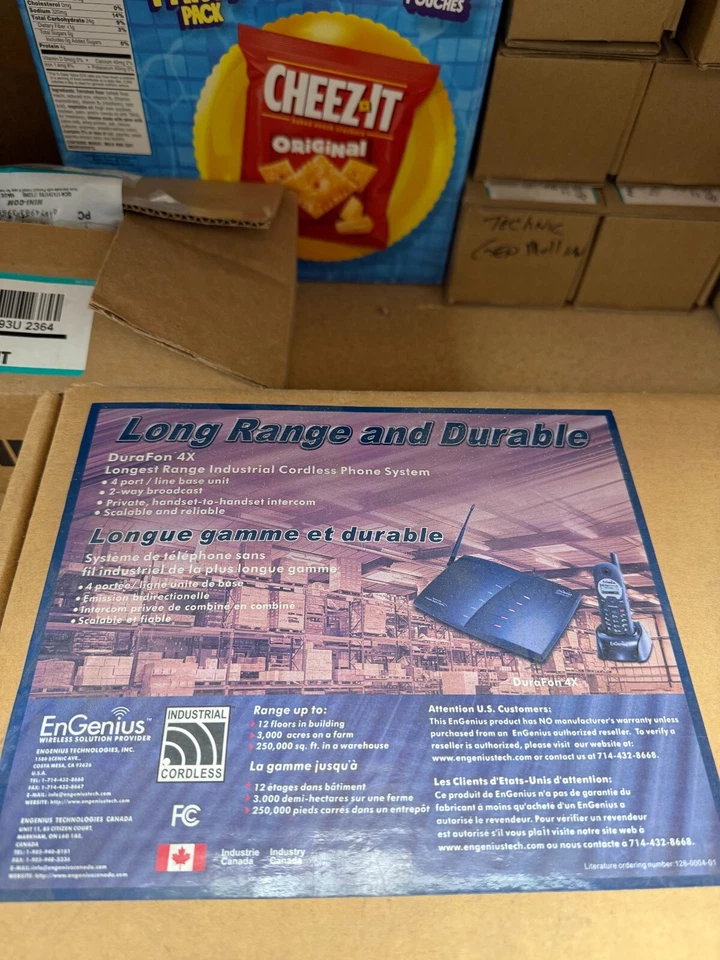 Base y auricular EnGenius DuraFon-SIP duraderos de largo alcance - negro (DURAFON-SIP-HC) Foto 2 de 2