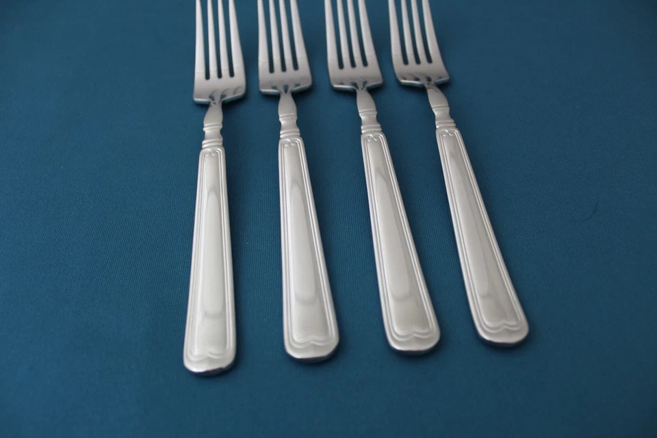 4 tenedores de ensalada JA Henckels DE COLECCIÓN 1876 China 18/10 acero inoxidable 7 1/8" Foto 2 de 4