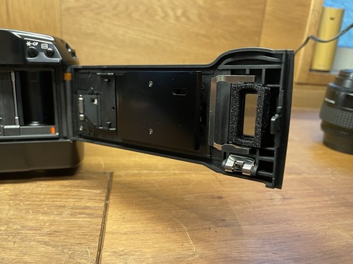 *Near Mint* Canon EOS 5 QD ( EOS A2 A2E ) Film Camera EF 100-300mm F/4.5-5.6 USM - Picture 10 of 17