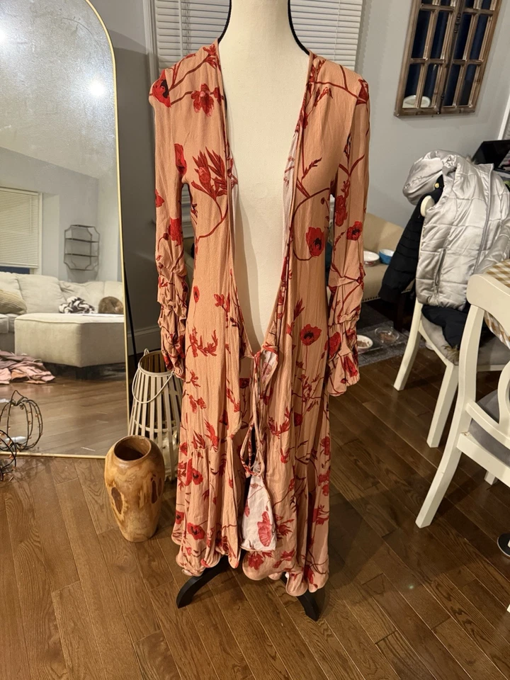 Maxi vestido envolvente floral Johanna Ortiz para mujer talla pequeña Foto 4 de 4