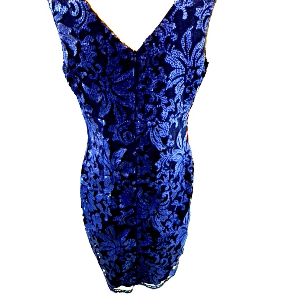 NWT!!! Cartise Rendez-vous Blue Sequin Dress Size 10 ,Sexy, Sleevleess, V-Neck - Image 3 of 4