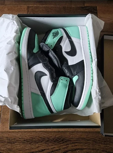 Nike Air Jordan 1 Retro High OG bianche nere verdi luminose taglia UK 9 EU 44