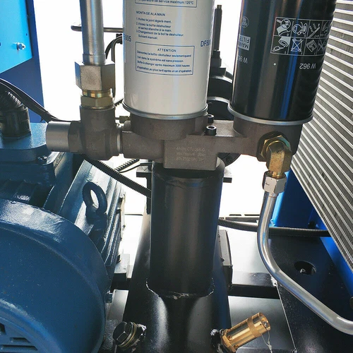 15HP/11KW 57CFM Rotary Screw Air Compressor 230V 125Psi 3 Phase Outlet NPT 3/4" - Picture 12 of 12