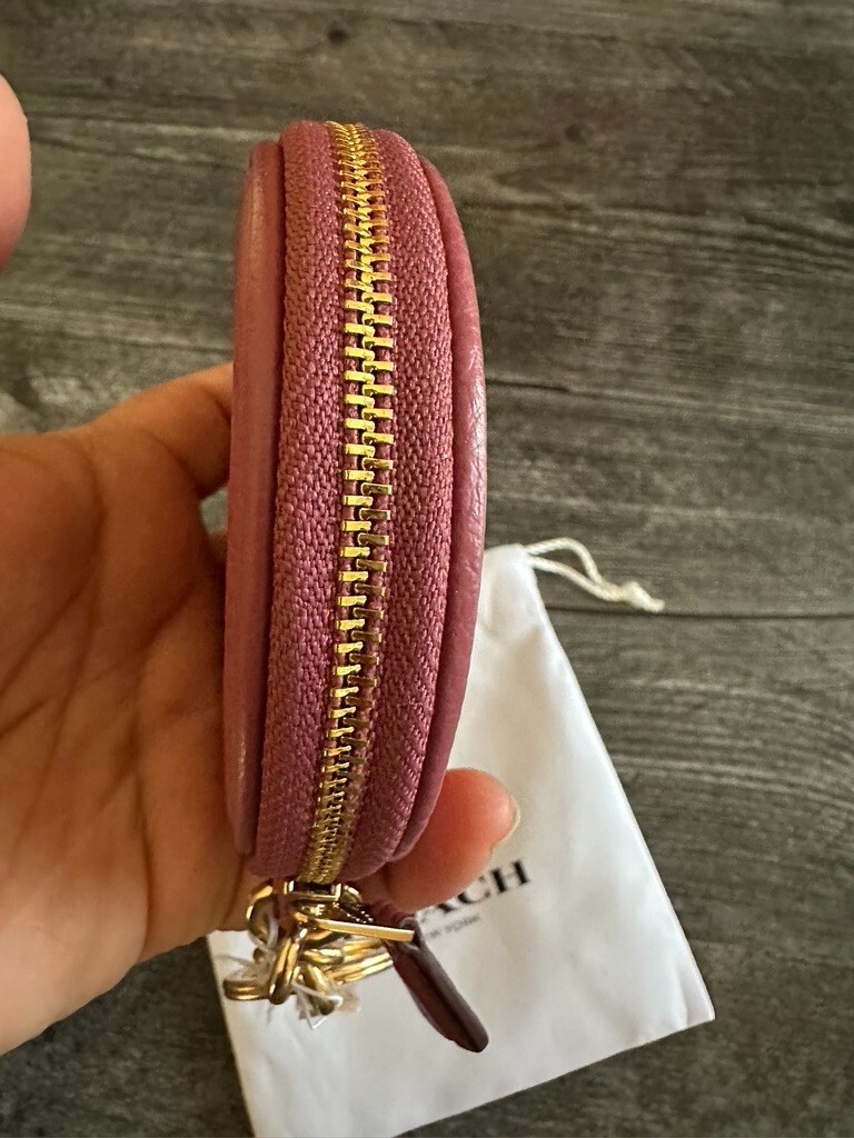 COACH ROUND ZIPPERED COIN CASE/KEY CHAIN CL603 ROSE PINK | eBay