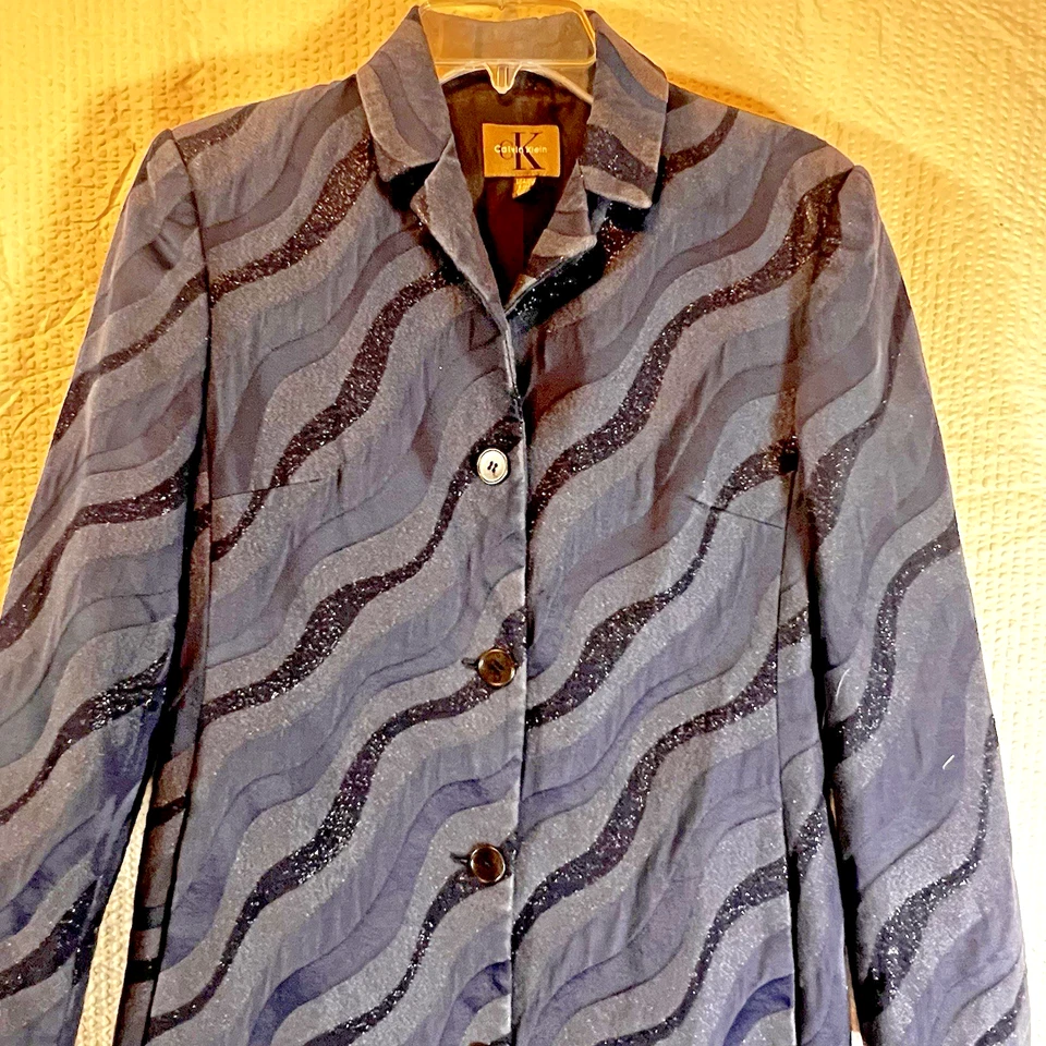 Chaqueta Calvin Klein Shimmer Talla 6 Azul Sky Spa EU 42 Azul Marino Hecha en Italia Foto 2 de 4