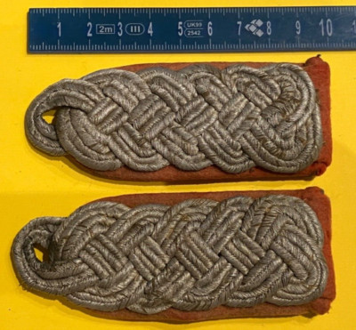 Alt Uniform Schulterklappe Major 10x4cm vernäht verwaschen rot Metallgarn ab 2WK