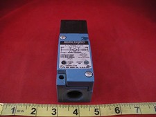 Honeywell Microswitch LYT02C-2S Proximity Sensor LYT02C2S 120vac 50/60Hz New Nnb